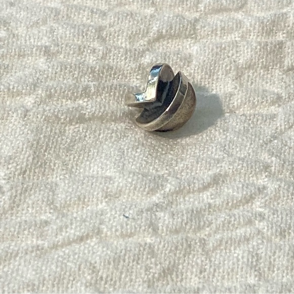 TROLLBEADS STERLING SILVER "VICTORY" BEAD Retired 2018 - Picture 5 of 8